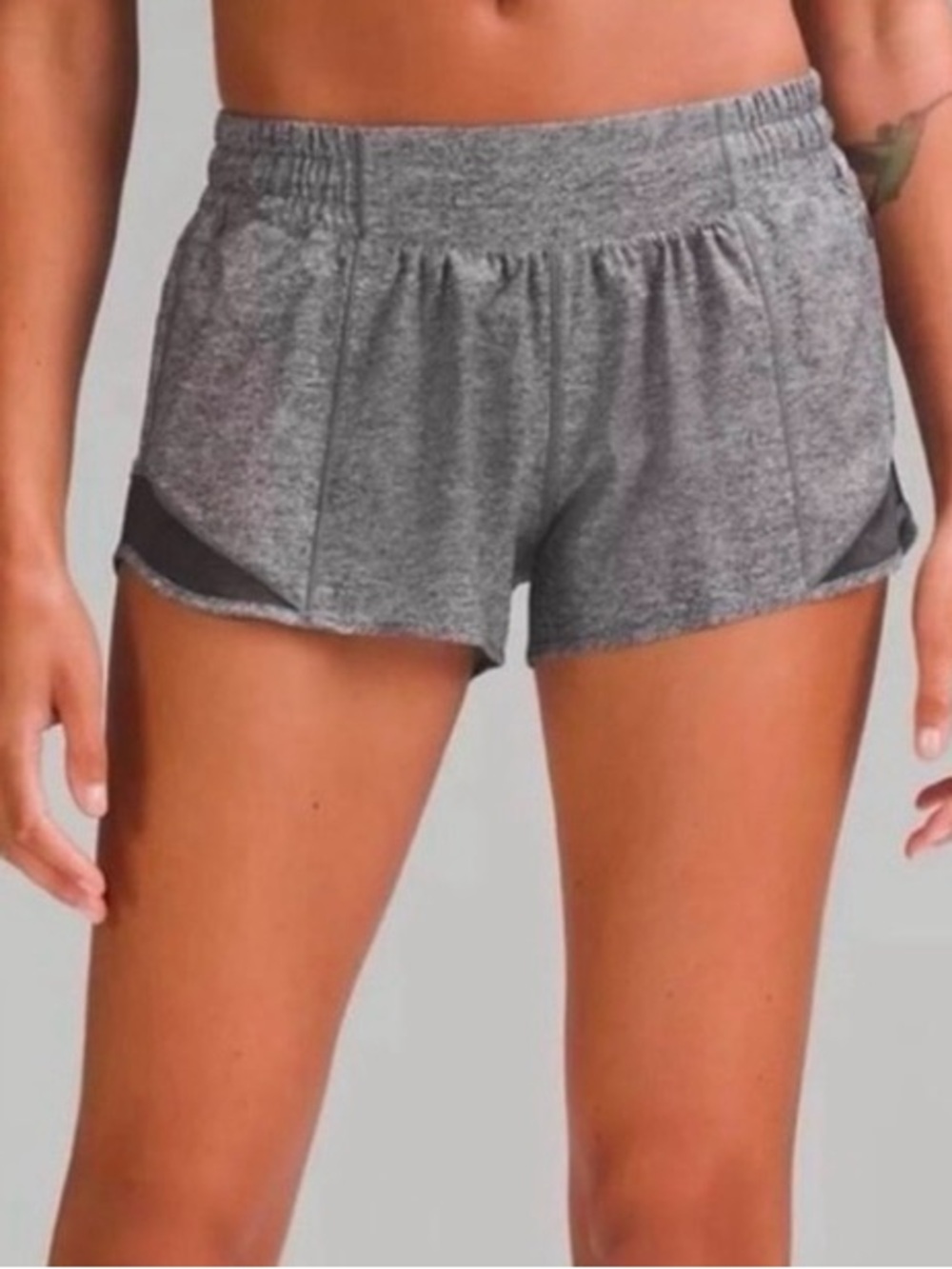 Lululemon Hottie Hot Low Rise shorts in grey size 4